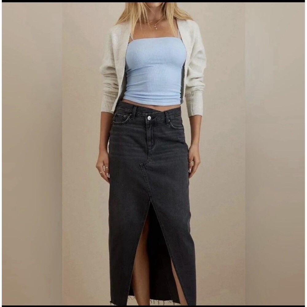 American Eagle 90’s High Rise Denim Maxi Skirt Size 12